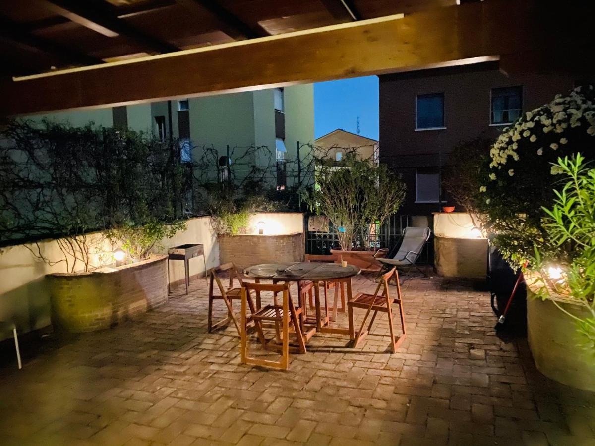 Viale Manzoni Hotel Sassuolo Exterior foto
