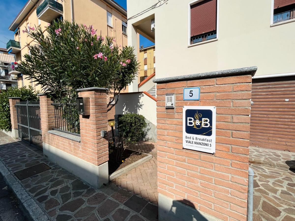 Viale Manzoni Hotel Sassuolo Exterior foto