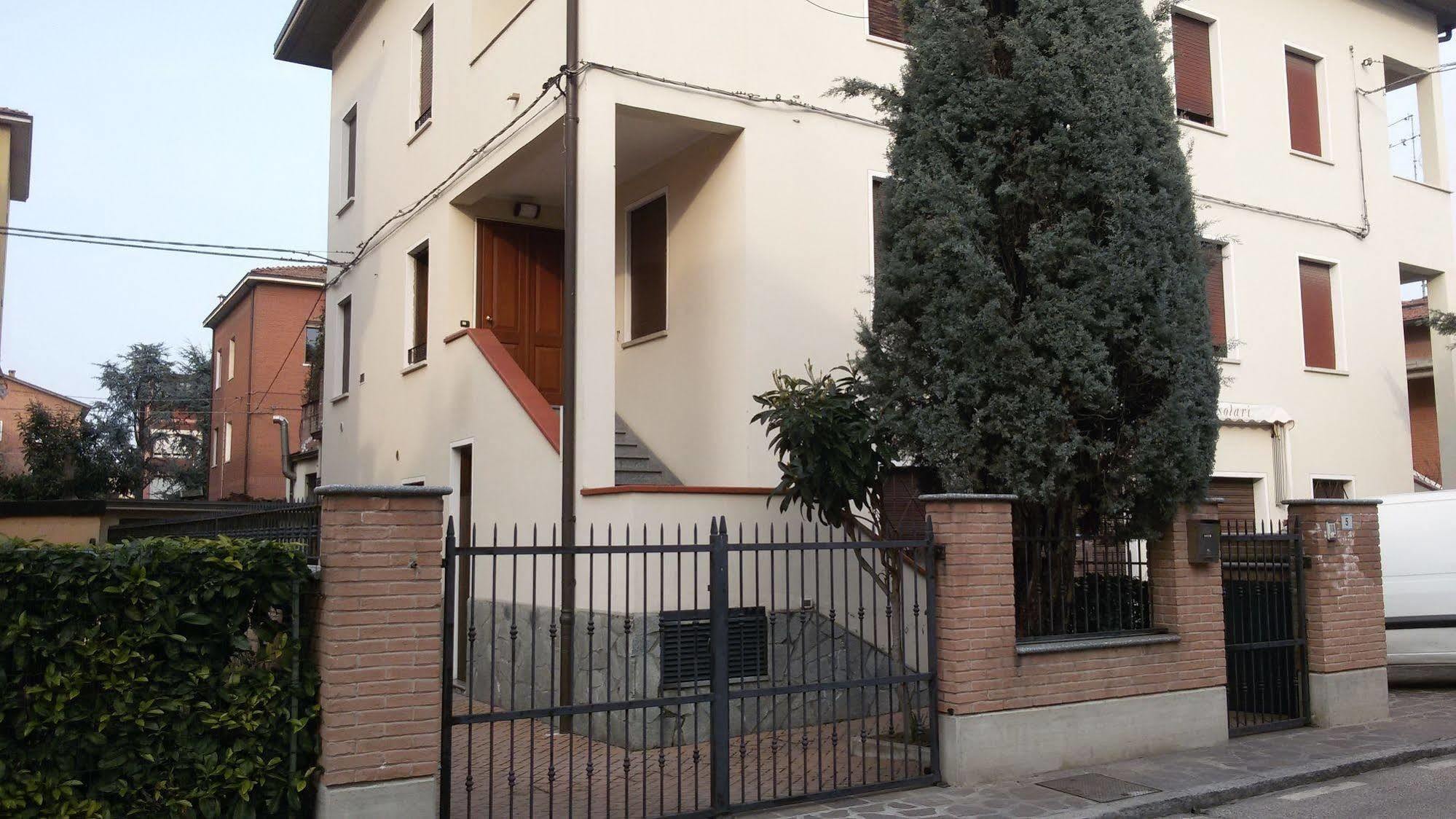 Viale Manzoni Hotel Sassuolo Exterior foto
